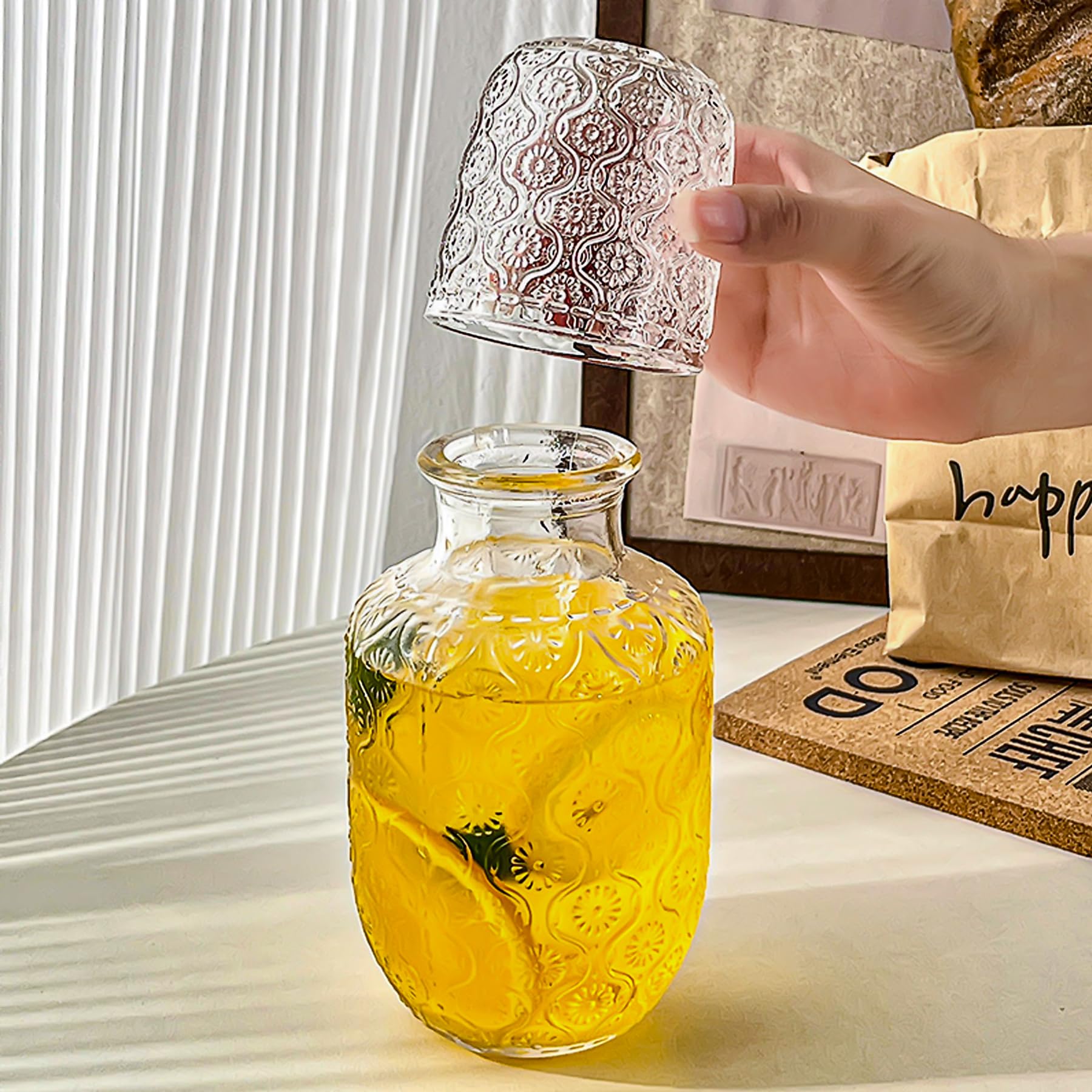 Binsakao dishwasher-safe carafe simplifies cleaning after everyday use