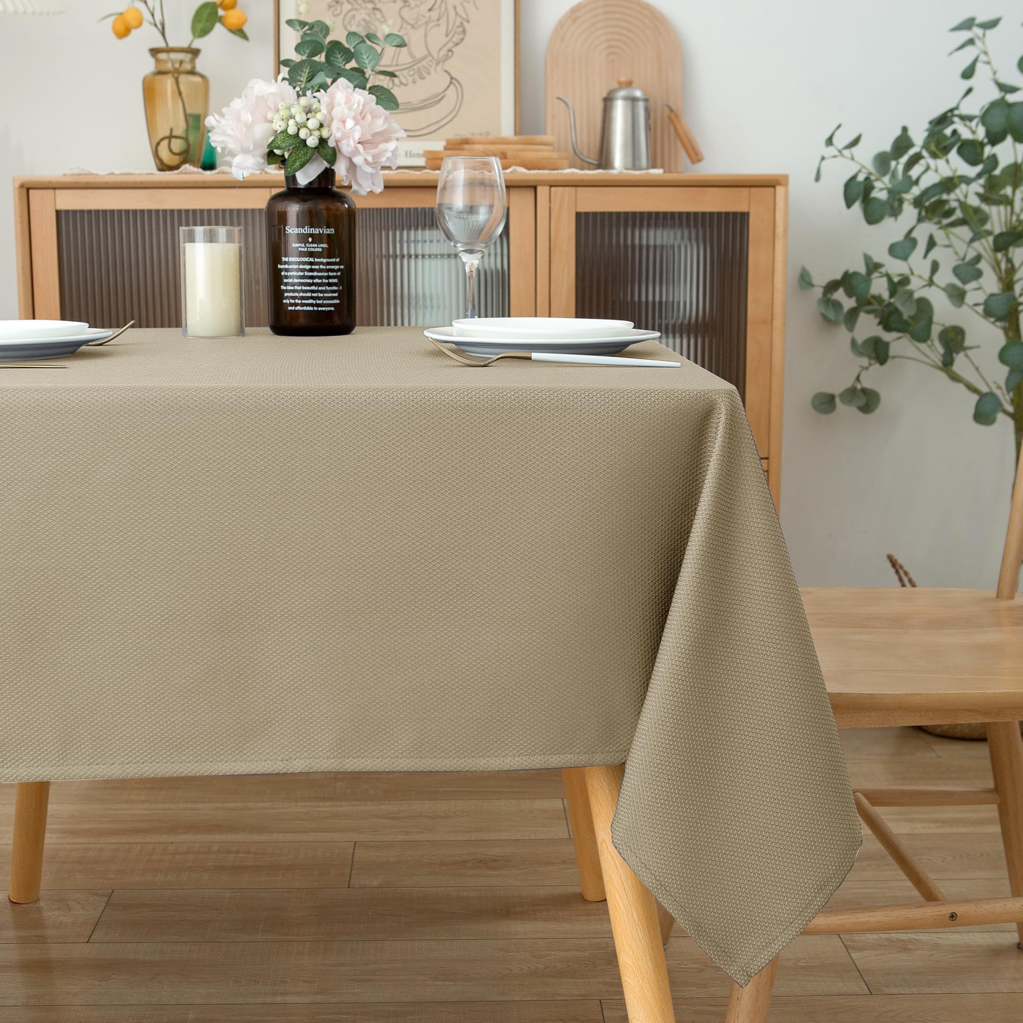 Liquids bead up on Biscaynebay tablecloth, aiding quick cleanup after spills.