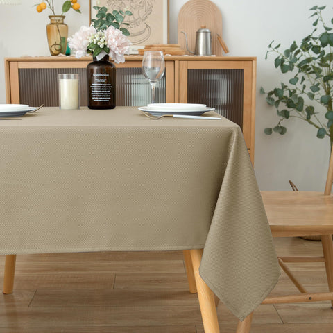 Liquids bead up on Biscaynebay tablecloth, aiding quick cleanup after spills.