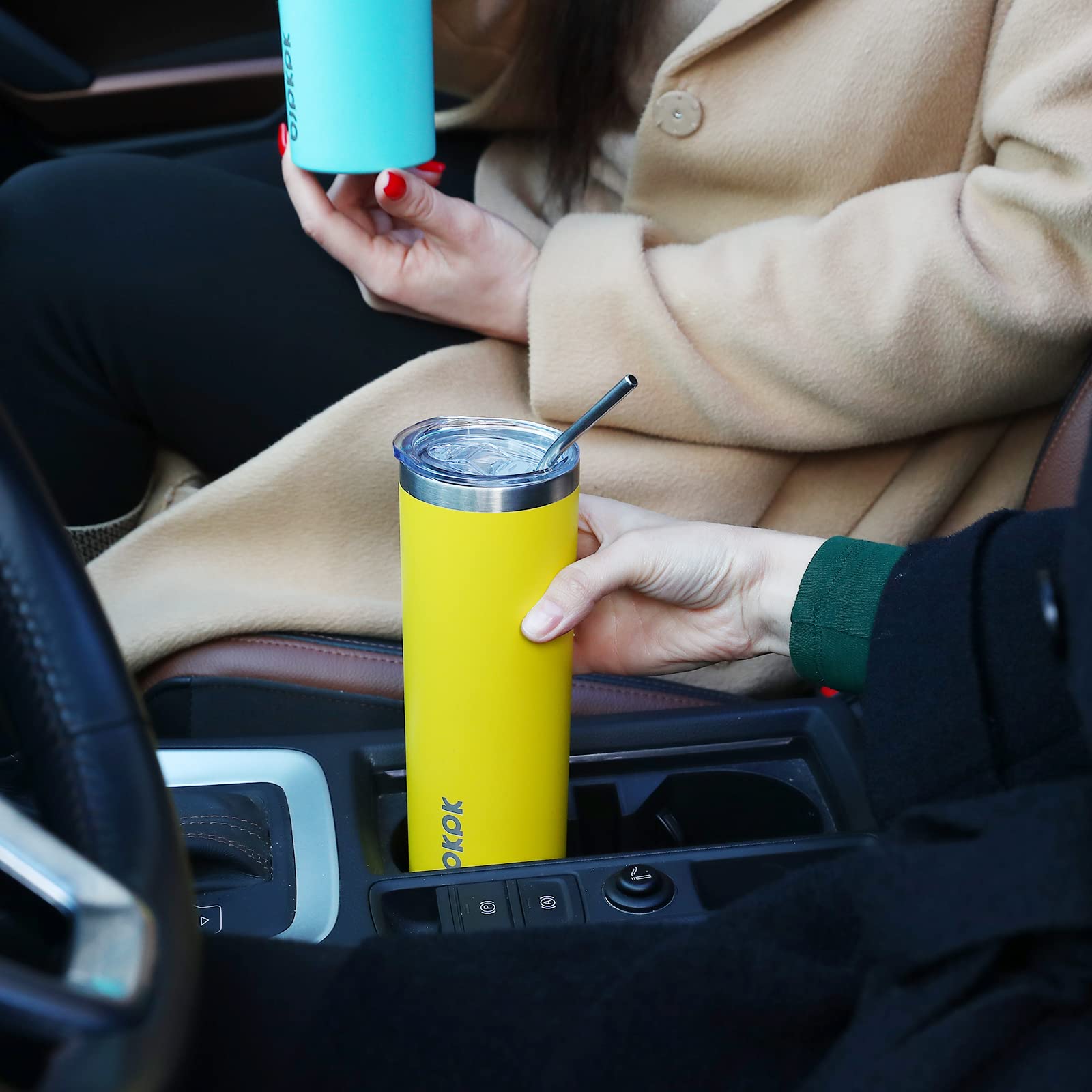 BJPKPK Travel-friendly tumbler fits car cup holders and bags.