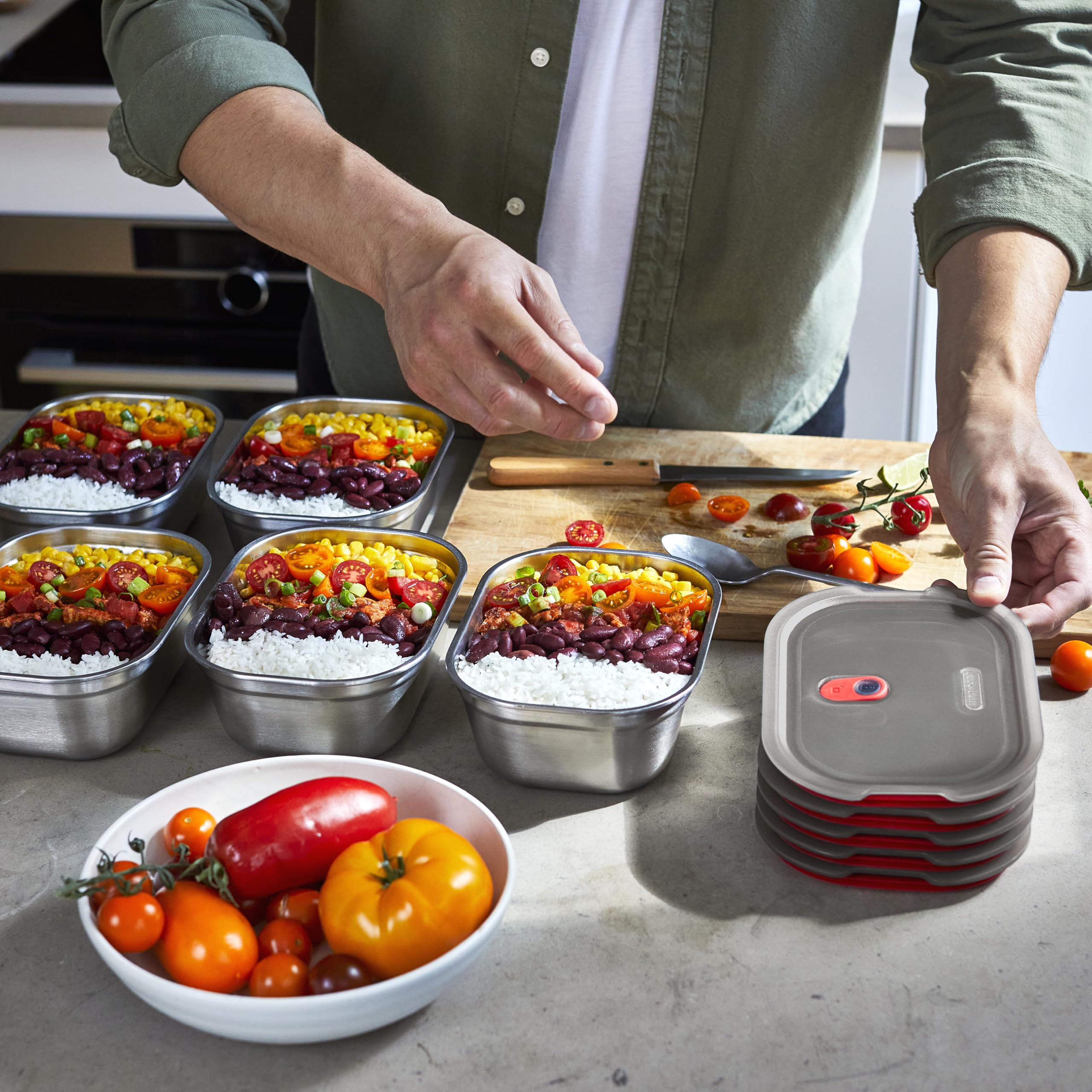 BLACK BLUM lunch box oven-safe container (lid excluded) adds cooking versatility in the kitchen.