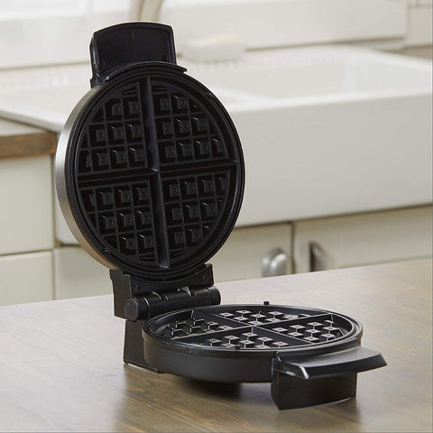 BLACK+DECKER WMB500 cool-touch handle ensures safe handling.