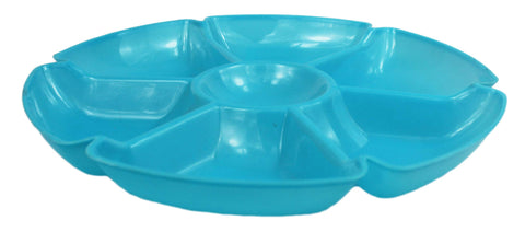 Black Duck Brand buffet table tray collection enhances event presentation.