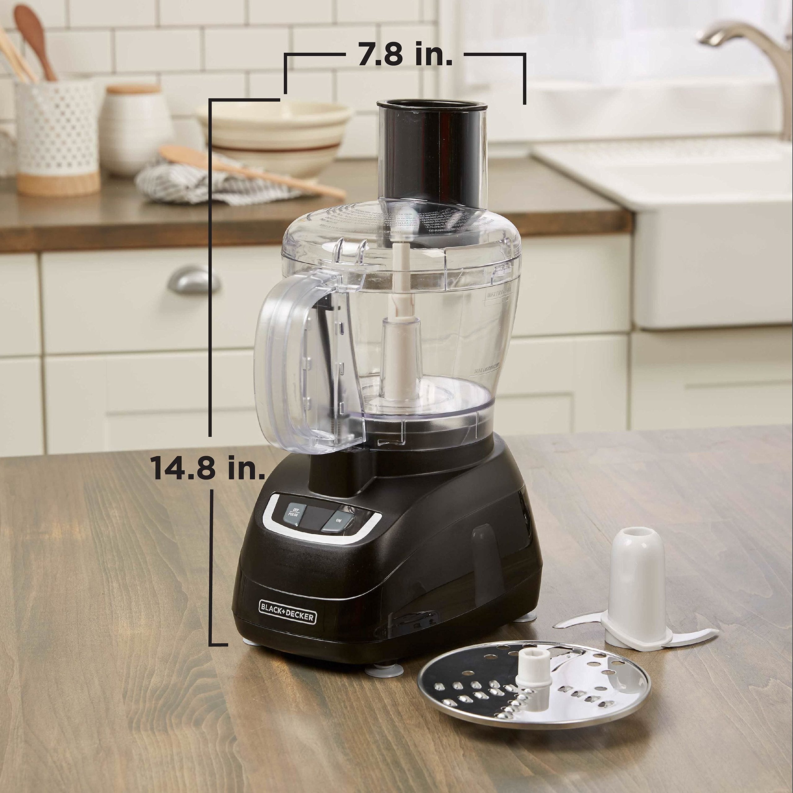 BLACK+DECKER FP1600B on-off-pulse buttons offer comfortable control during operation