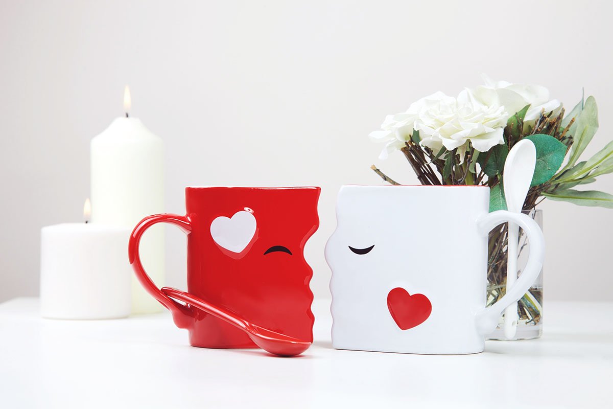 Blu Devil Kissing Mugs vegan bone china offers cruelty-free elegance for daily tea
