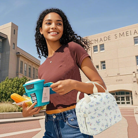 Bluboon lunch bag insulated lining keeps meals fresh for hours.