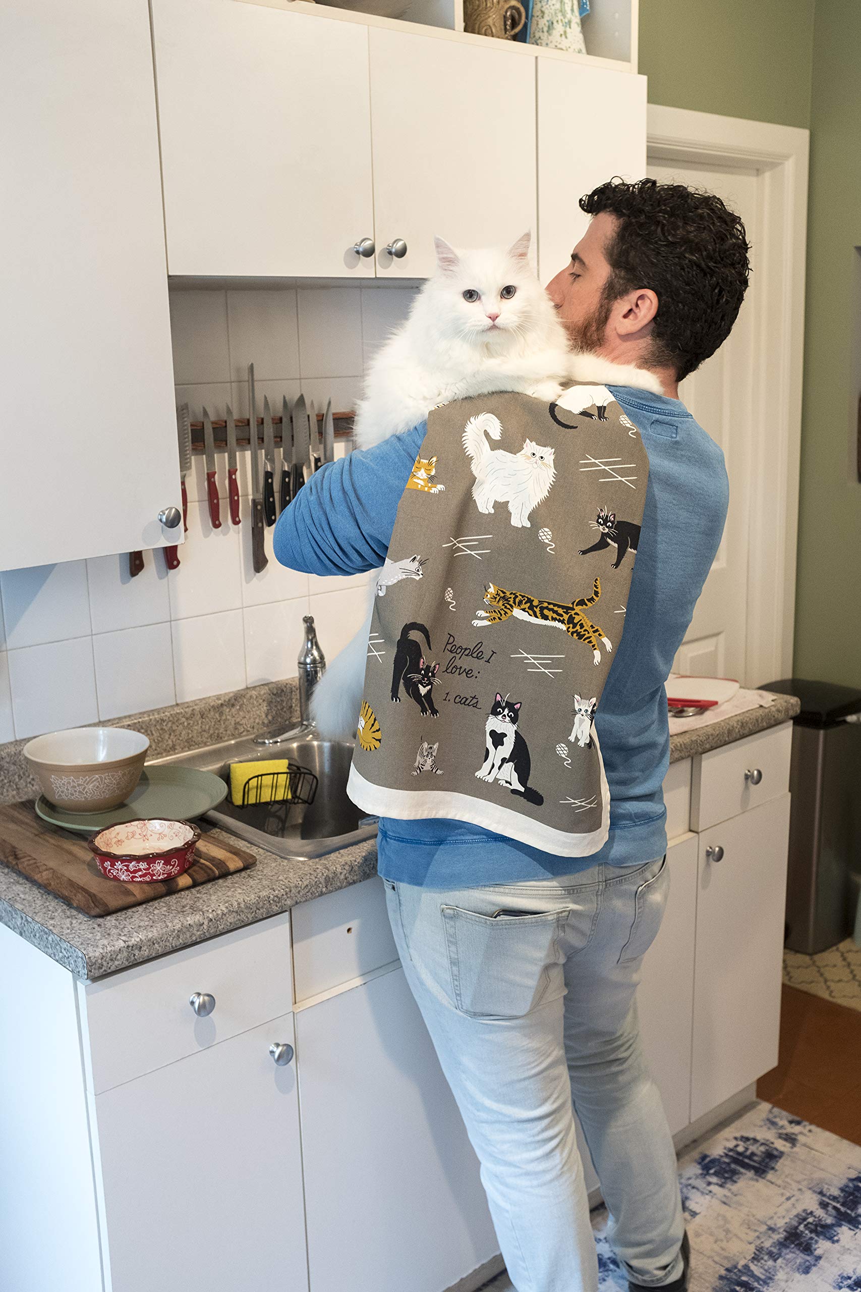 Blue Q towel offers excellent absorbency for drying glassware and cookware.