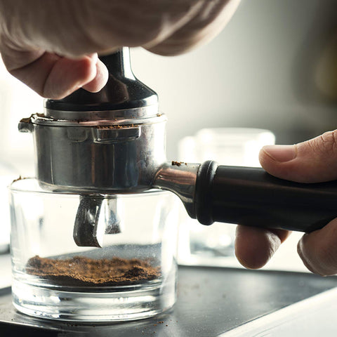 BlueSnail tamper ergonomic design, comfortable grip during sessions