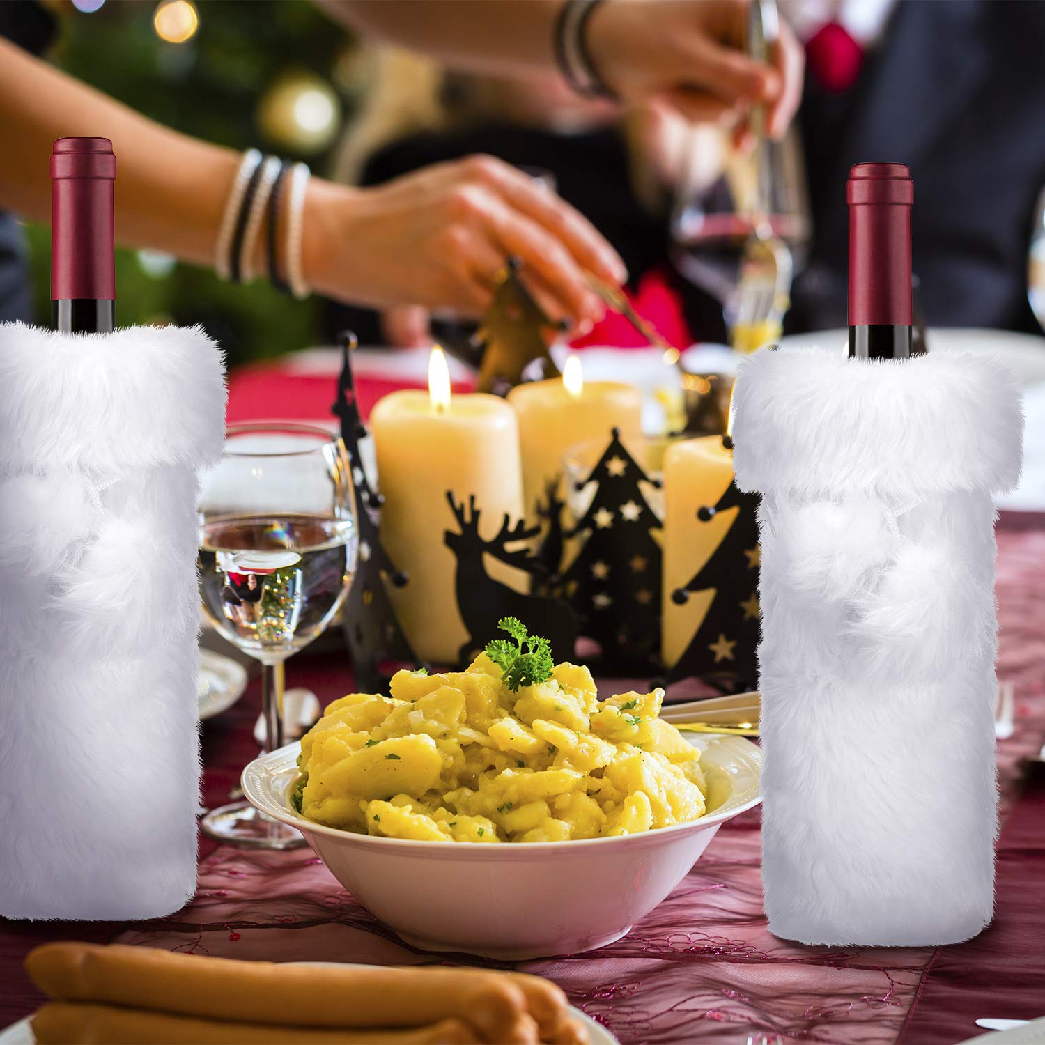 Boao white faux fur cover adds warm ambiance to Xmas gatherings.