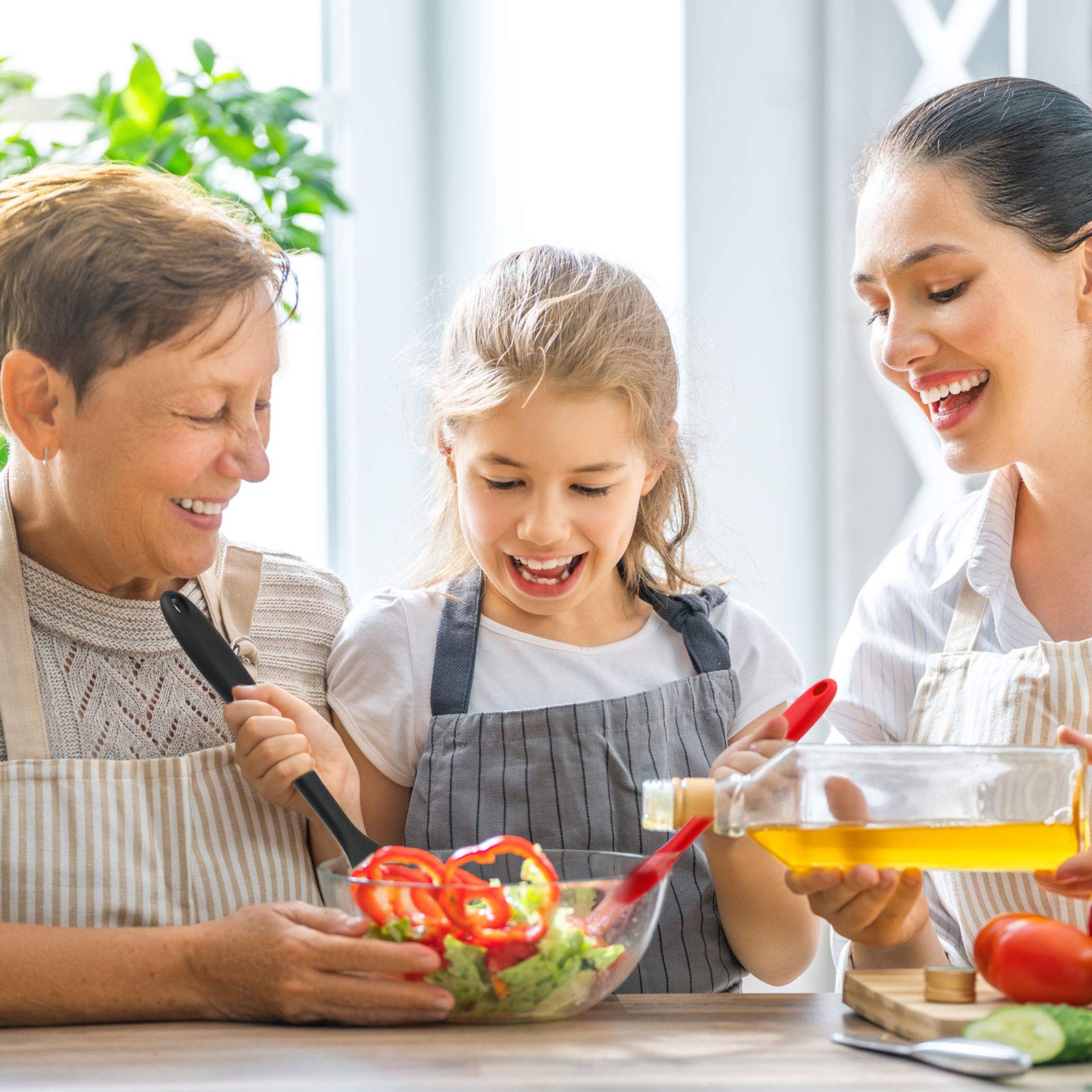 Boao nonstick-friendly spoons prevent scratches during cooking.