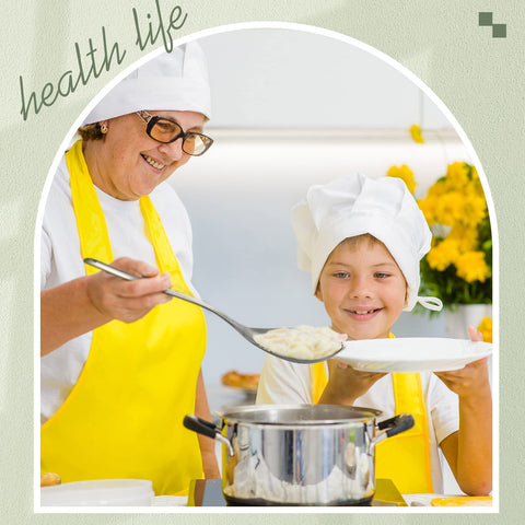 Bokon spoon with uniform oval holes drains liquids quickly and safely