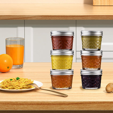 Bomex multipurpose jars suit jams, yogurt, spices, desserts, or small gifts.