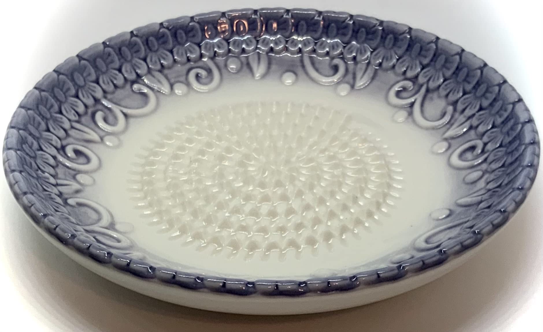 BonCera gathering brush cleans plate residue effortlessly after shredding