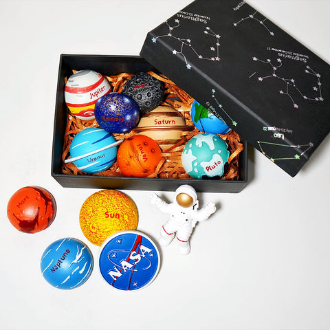 Bonilve Moon magnet supports bedtime space stories and decor.