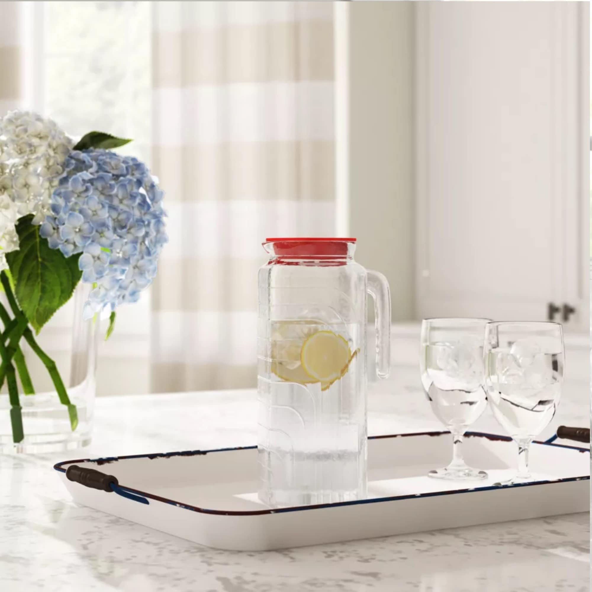Bormioli Rocco Gelo jug showcases Italian craftsmanship and timeless design.