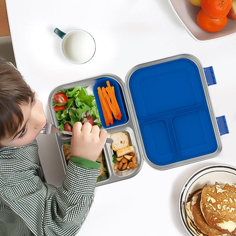 BOSEDSANG 3-compartment bento used for picnic packing.