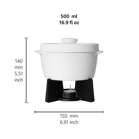 BOSKA Brie Baker porcelain and cast iron construction for durability.