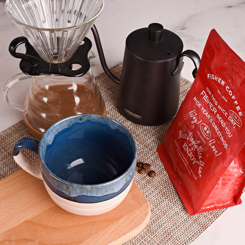 Bosmarlin Prussian Blue mug shown in dishwasher-safe scenario