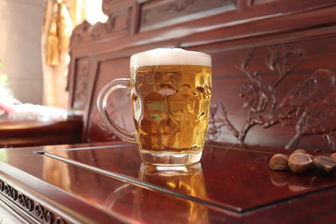 BothEarn gift-boxed beer mugs ideal for celebrations.