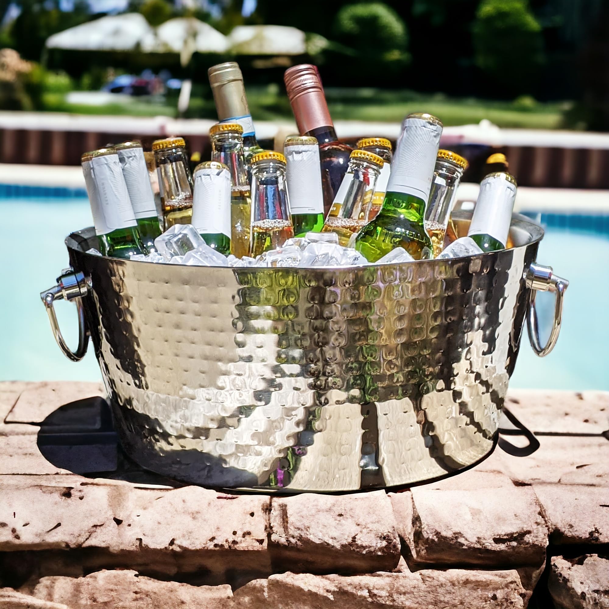 BREKX anchored drink tub with double hinged handles for easy transport.