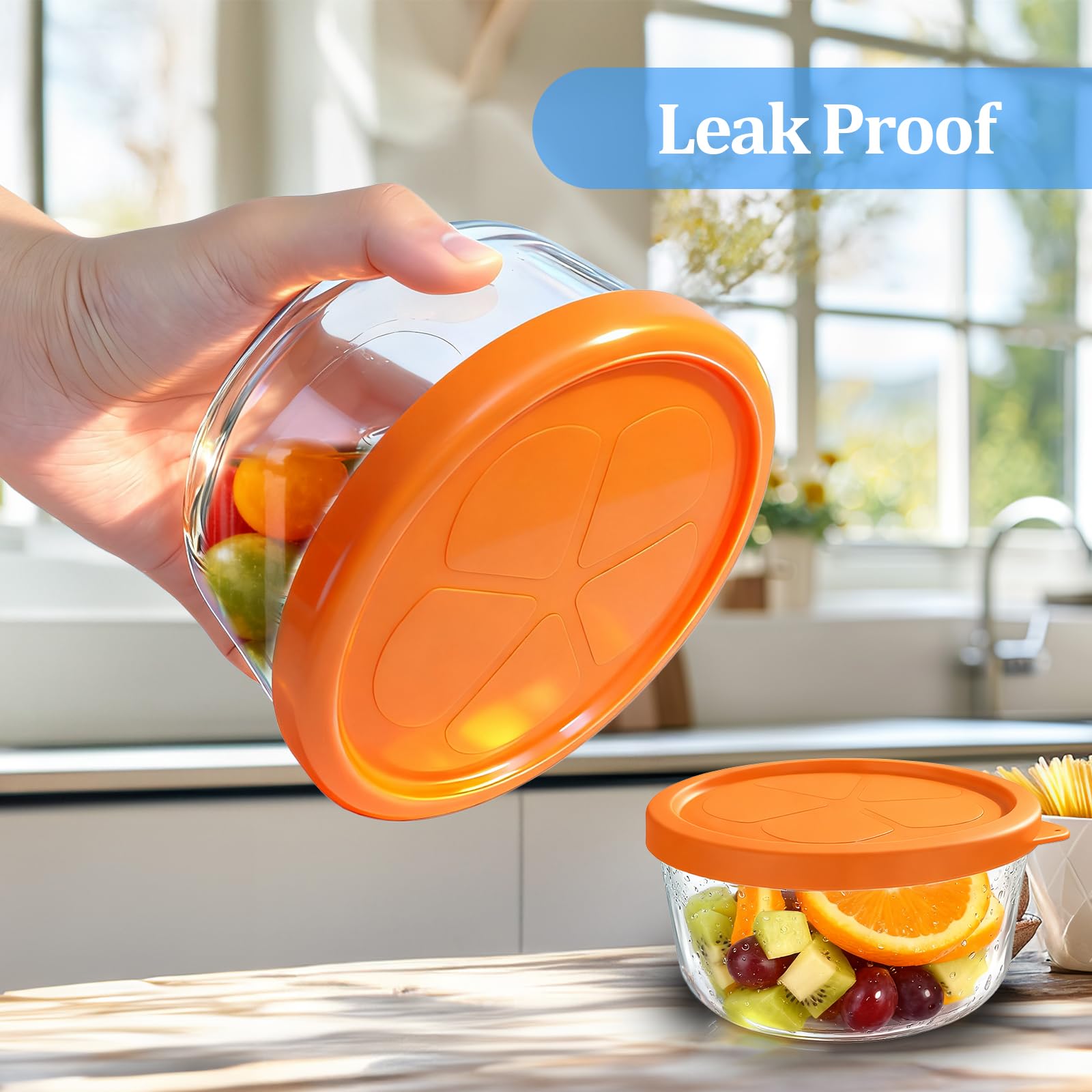 BrillaraSymm lid is leak-proof for transporting soups and sauces.
