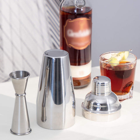 BRIOUT jigger perfect for home bars and cocktail parties.