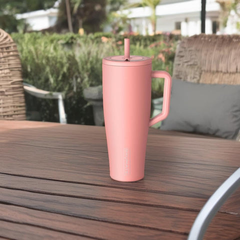 BrüMate Era 40 oz insulation keeps drinks cold for 24+ hours.