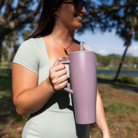 Era 40 oz fits most cup holders for easy transport