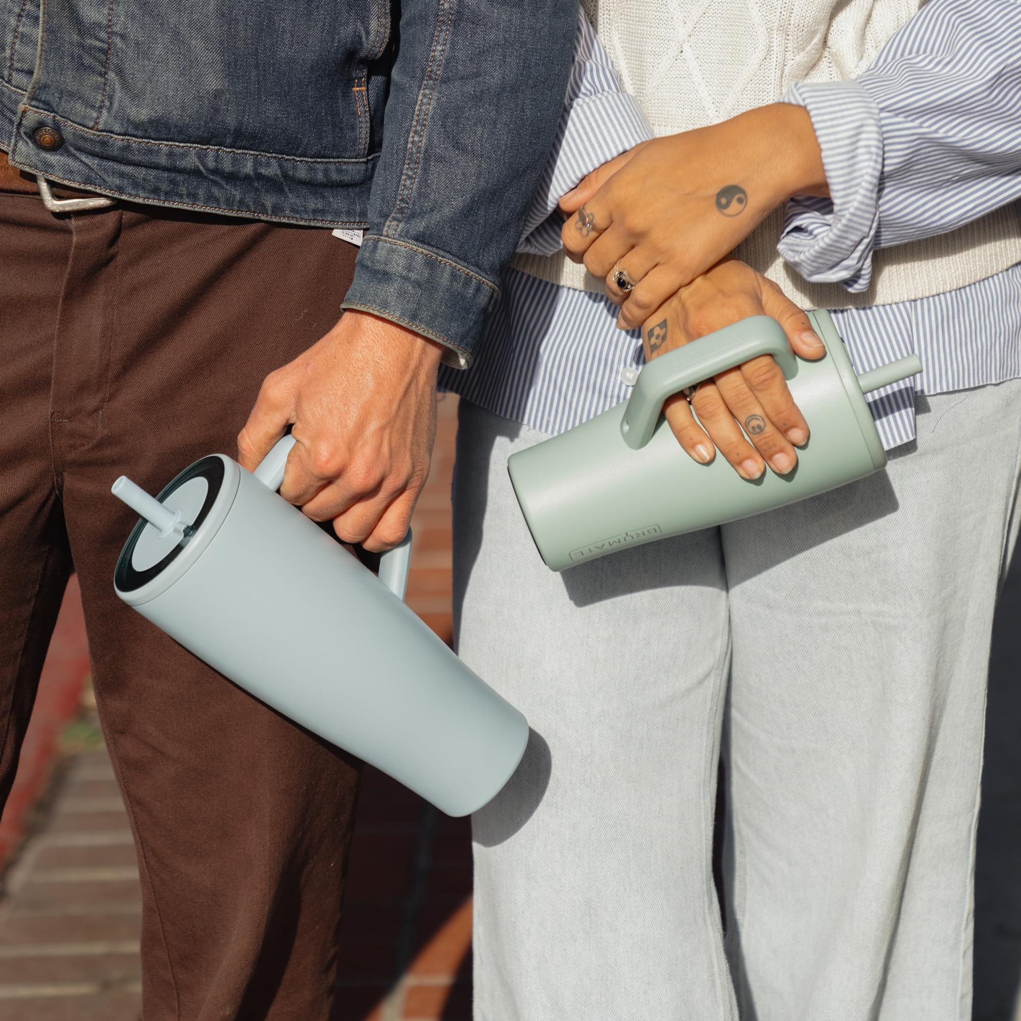 BrüMate Era lids and straws are top-rack dishwasher safe.
