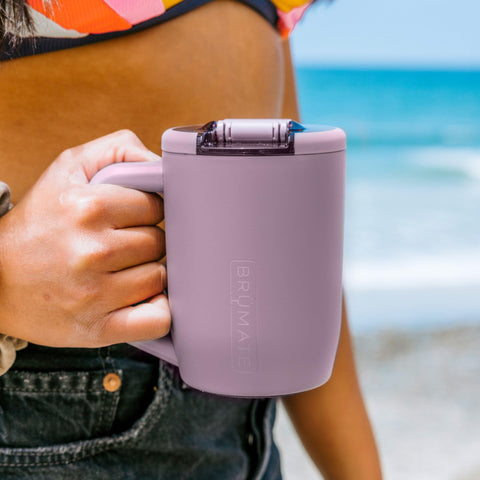 BrüMate Müv nightfall blue on travel mug setup for daily commutes.