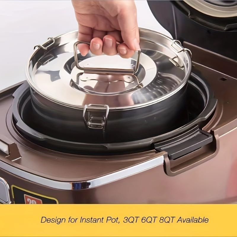 BSDLZCH three-lock lid system promotes heat retention during cooking.