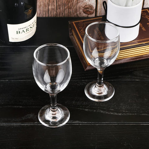 BTGLLAS classic 4oz glass showcasing wine color and aroma.