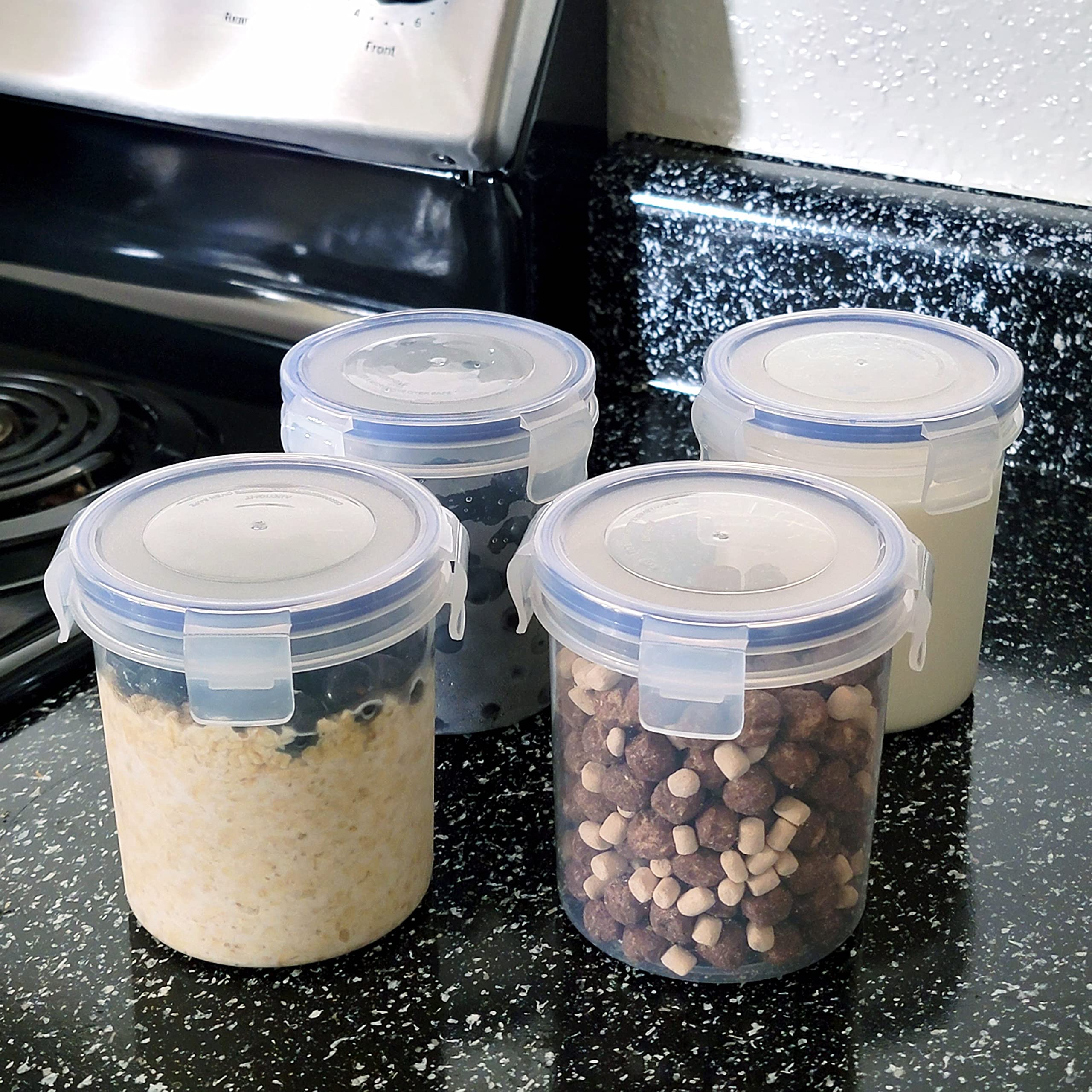 BubbleWally locking lid container perfect for oatmeal to-go.