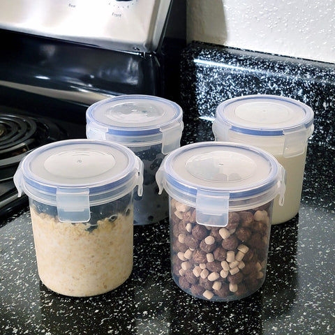 BubbleWally locking lid container perfect for oatmeal to-go.