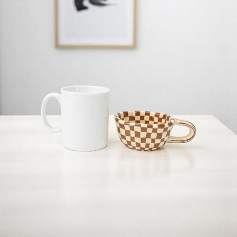 BuleVina checkered mug top view showcases glossy glaze and classic pattern.