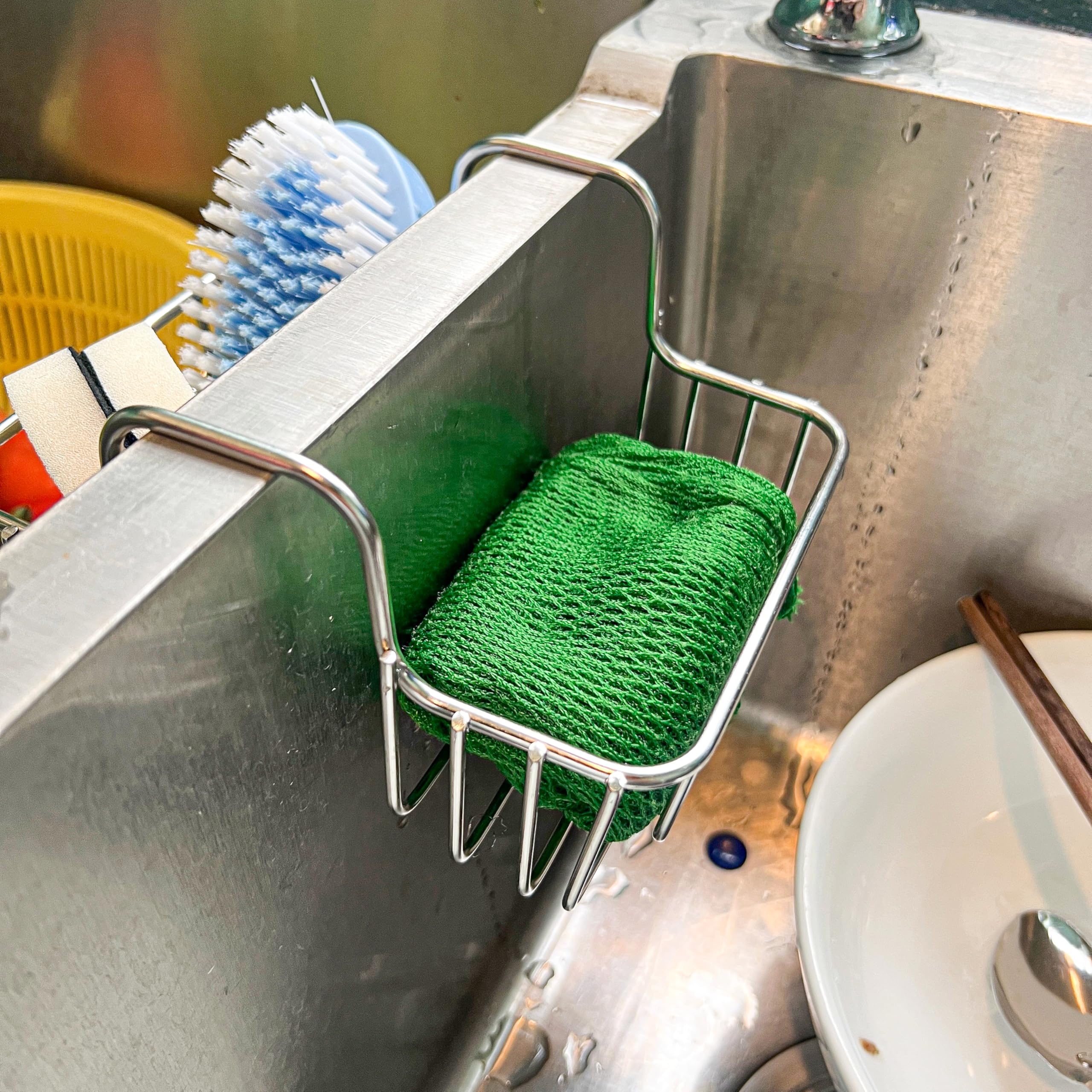 BuleVina dish brush and sponge storage keeps cleaning tools organized.