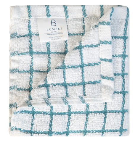 Bumble Towels includes a stylish tote bag for gifting or travel.