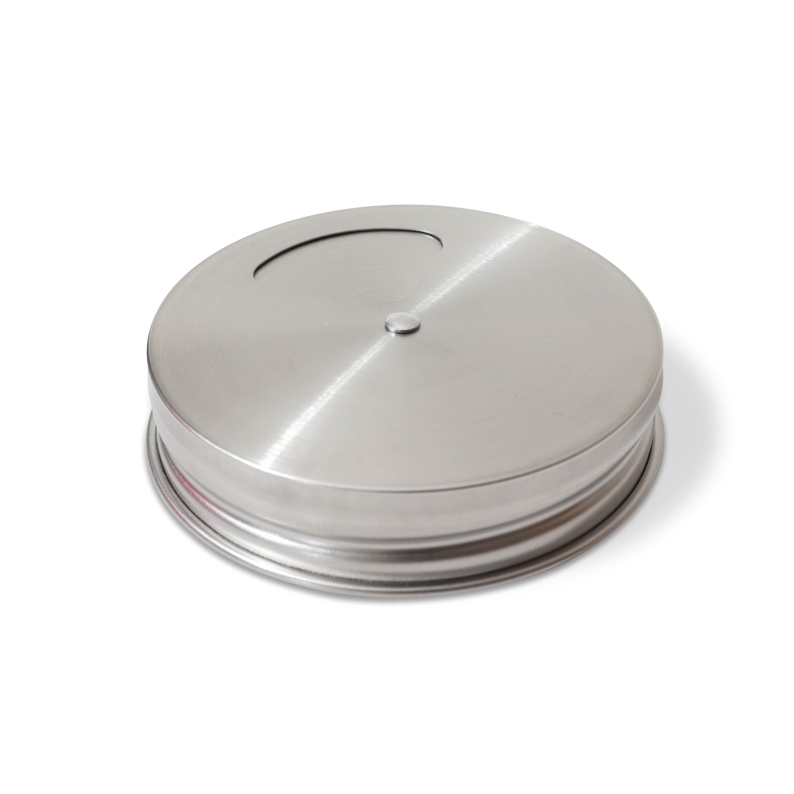 Dishwasher-safe stainless steel lid for easy cleaning.