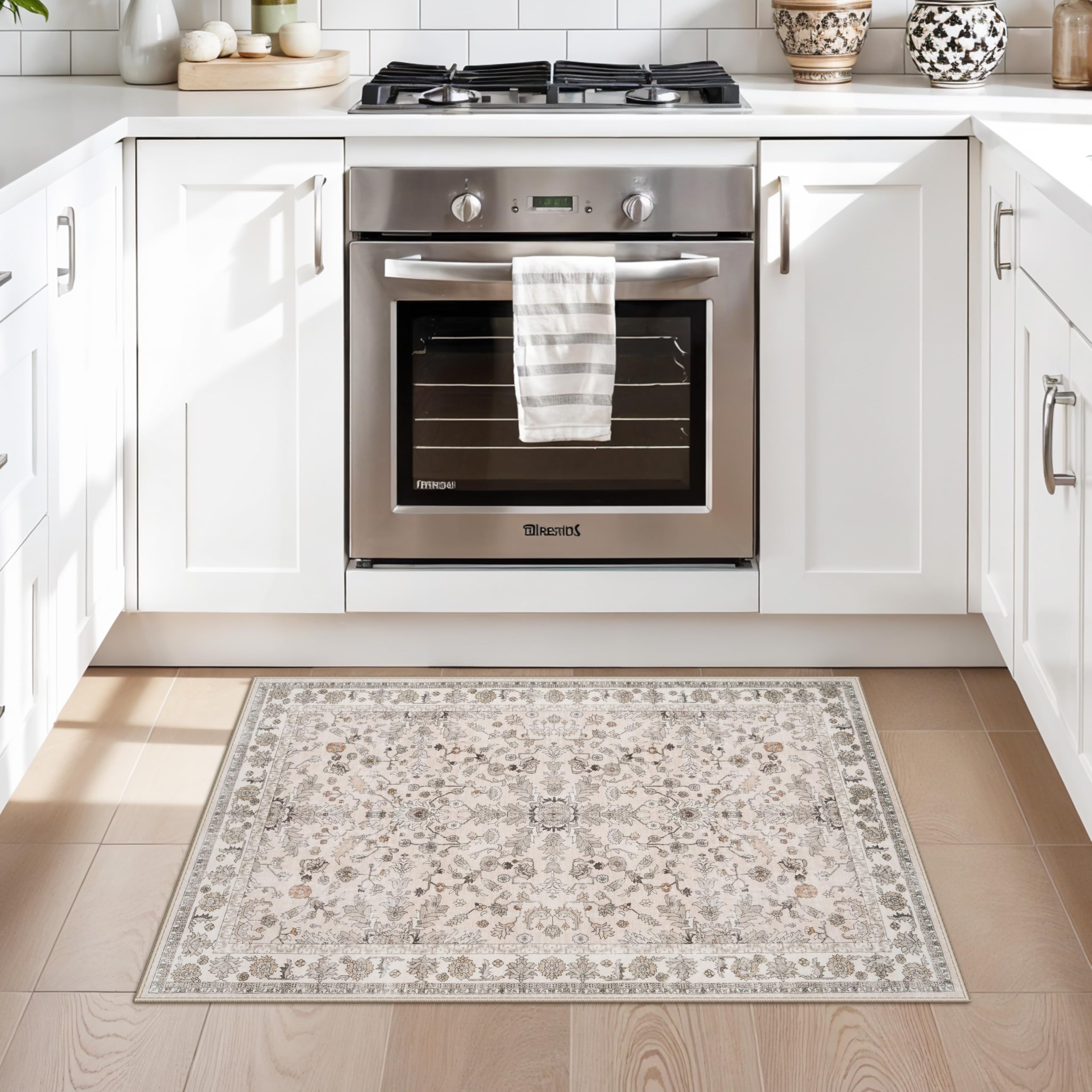 BYYVOO boho rug design detail with boho patterns brightens small rooms.