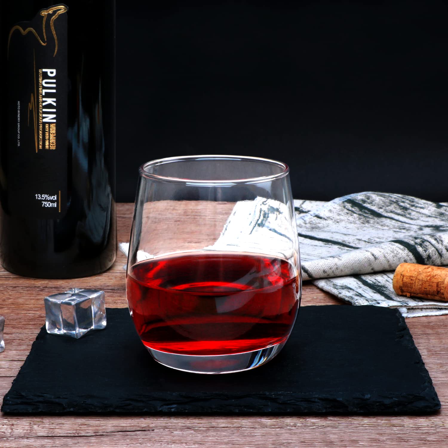 Cadamada banquet-wedding glassware showcases premium event-ready presentation.