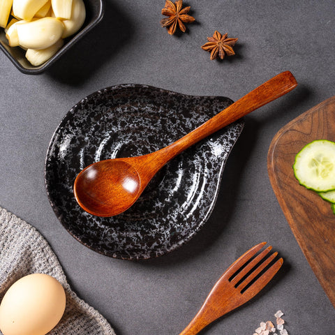 Caigmo spoon rest black gift-boxed, ideal for gifting.