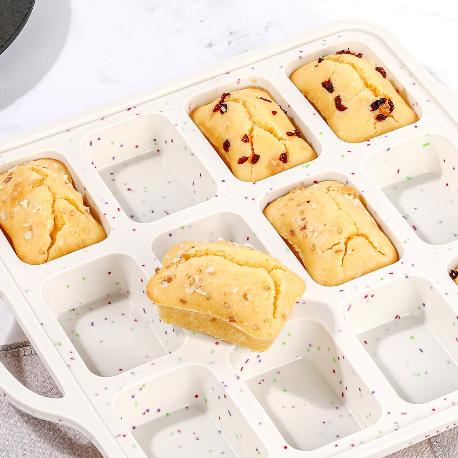 CAKETIME nonstick silicone surface makes cleanup a breeze after baking.