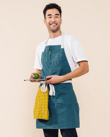 Caldo Daily Apron size and fit for men and women