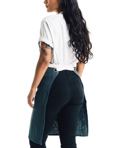 Caldo linen kitchen apron spruce side view breathable fabric for comfortable cooking