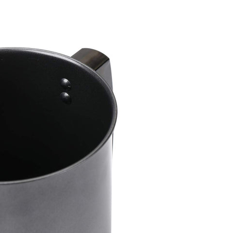 Dishwasher-safe design for fast maintenance.