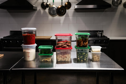 Cambro square container seal supports marinating and ingredient organization.