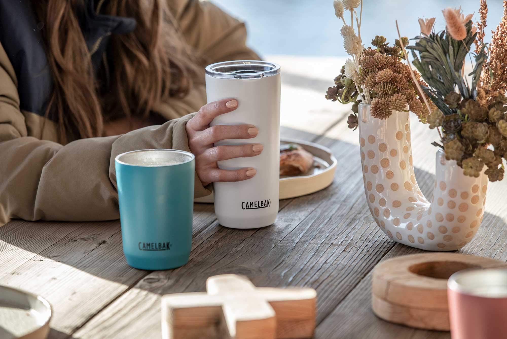 CamelBak Horizon 20oz tumbler labeled dishwasher safe.