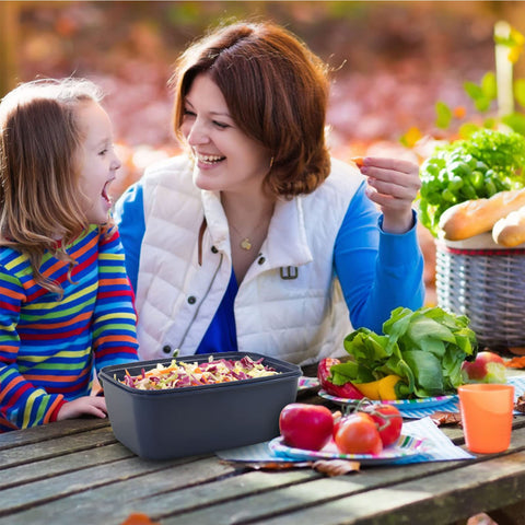 Caperci BPA-free polypropylene and silicone for safe lunch storage.