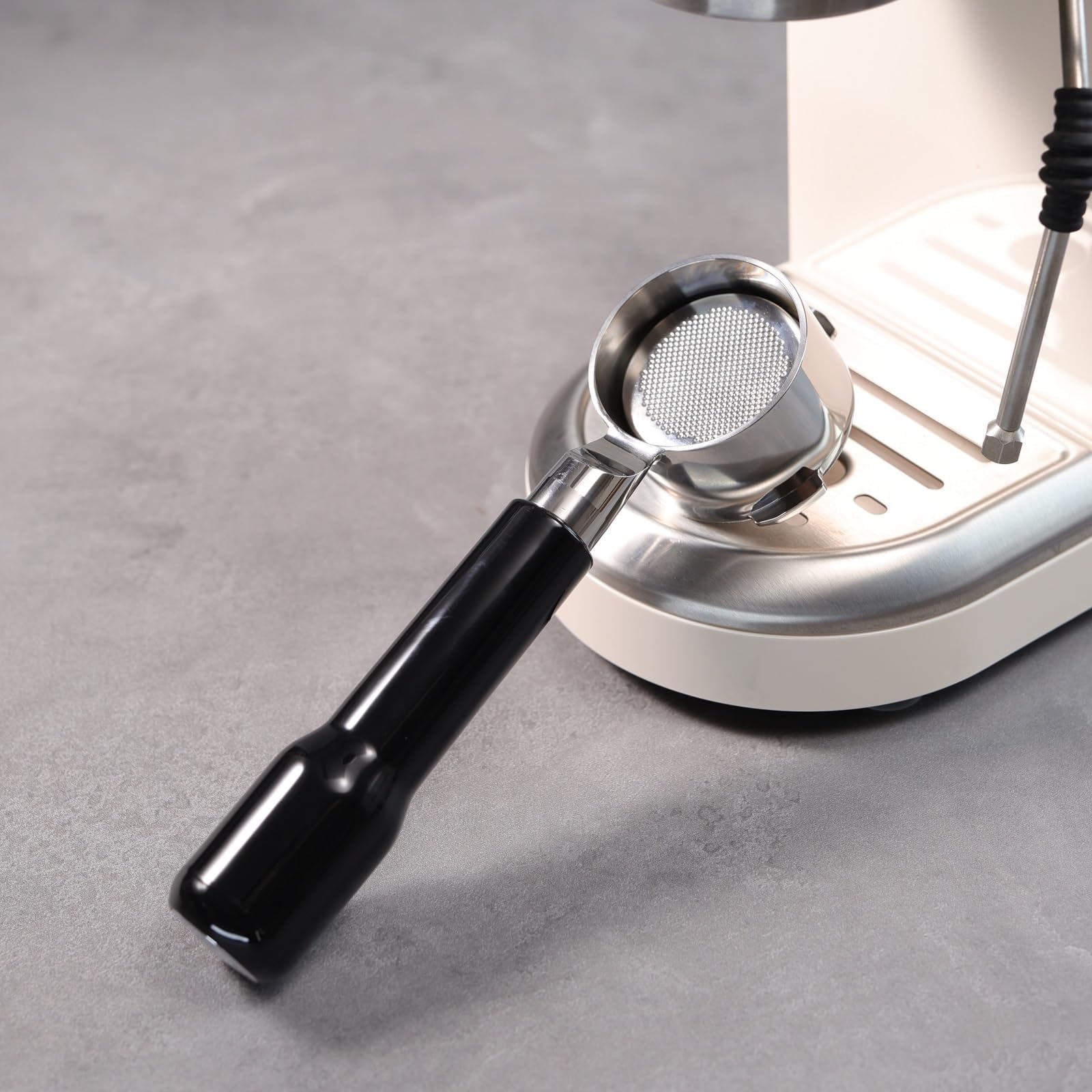 CAPFEI easy-clean design reduces buildup and maintenance.