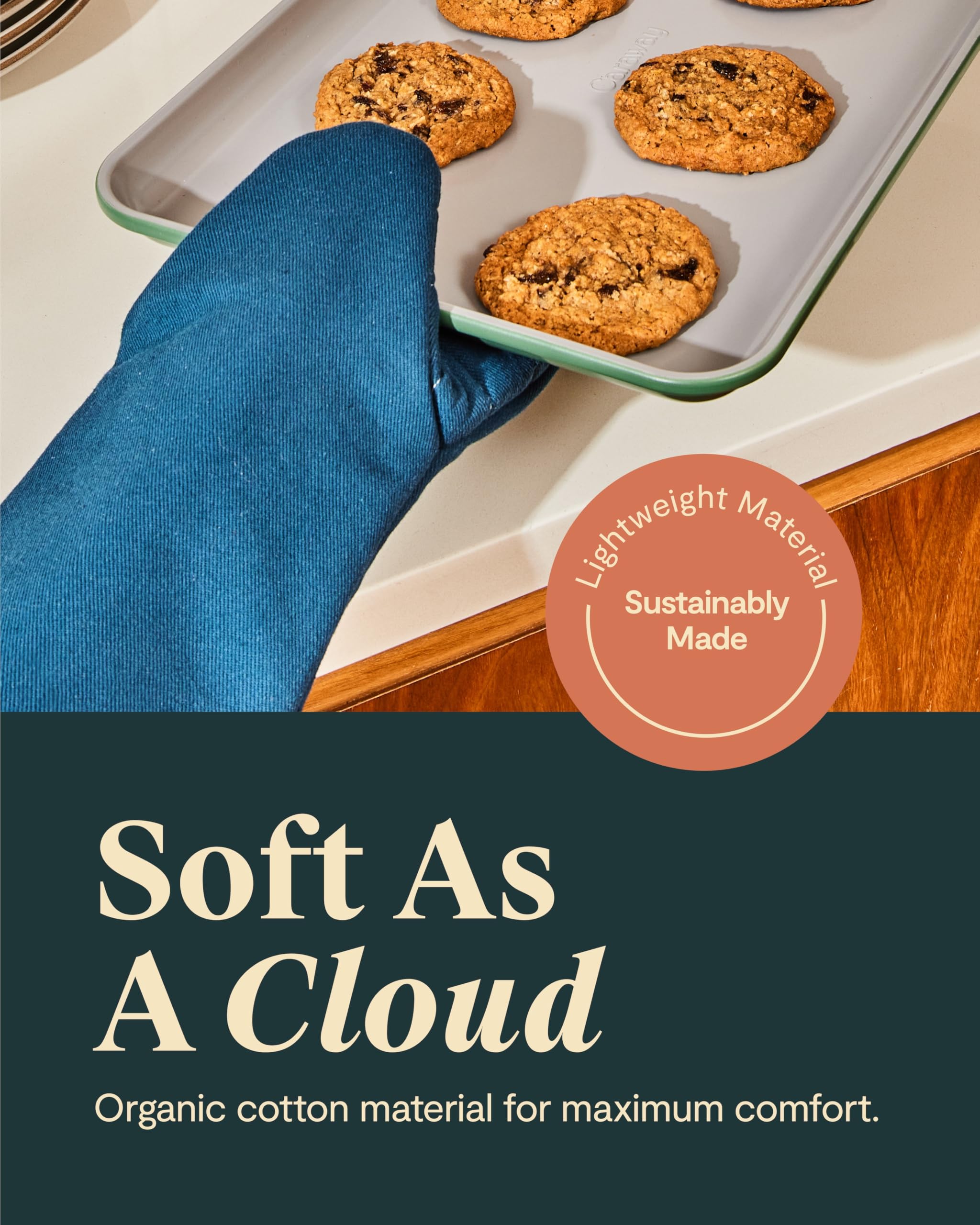 Caraway oven mitts cream with easy-grip design to handle hot pots and pans.